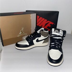 AIR JORDAN 1 Retro High‎ Dark Mocha